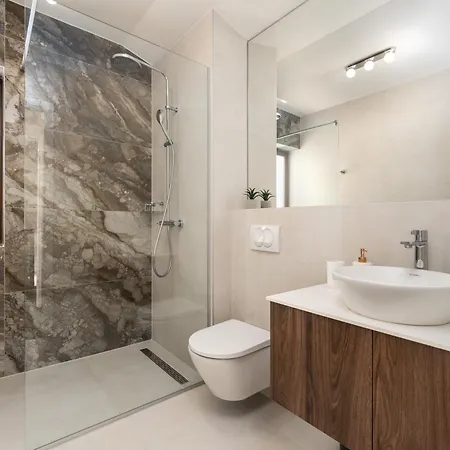 Casa Minerva Villa Majkusi