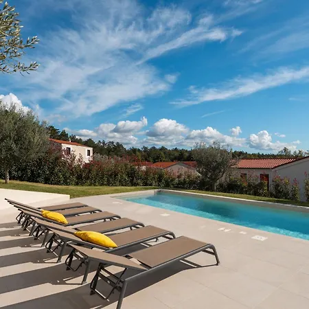 Casa Minerva * Majkusi