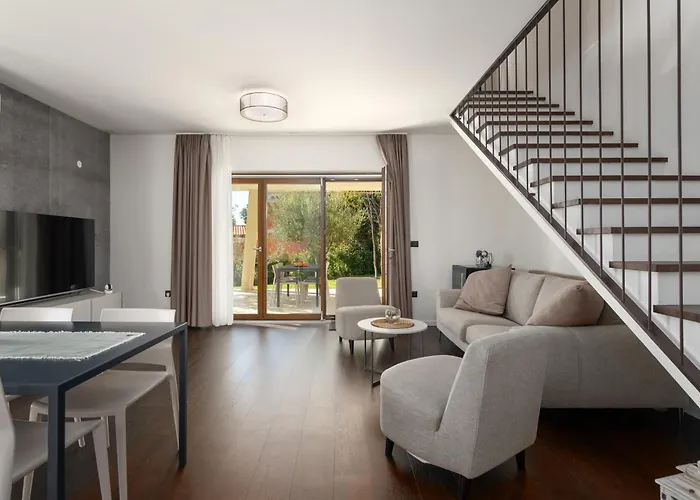 Casa Minerva Βίλα Majkusi