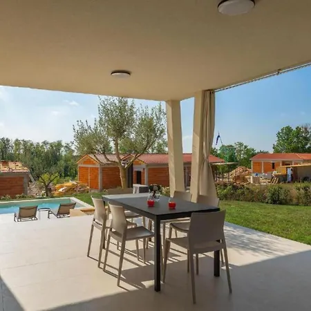 Villa Casa Minerva Majkusi