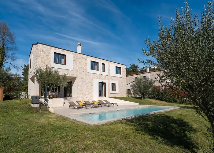 Casa Minerva Villa Majkusi